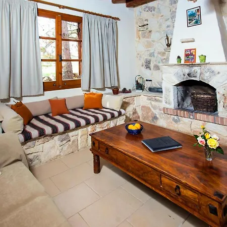 Hébergement de vacances 3 Bedroom In Laatchi *