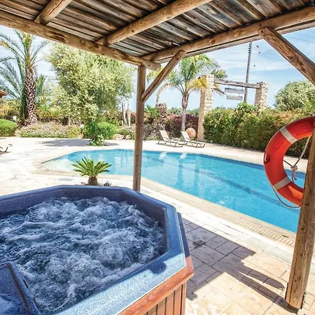 Amazing In Laatchi With Swimming Pool Holiday home