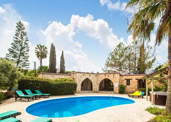 Prázdninový dům 3 Bedroom In Laatchi